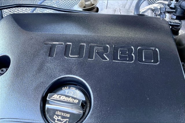 Used 2025 Buick Encore GX Preferred AWD/4WD image 32