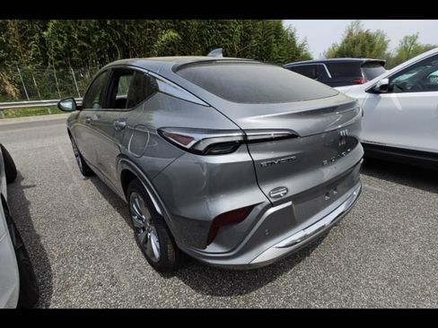 Used 2025 Buick Envista Avenir FWD image 3