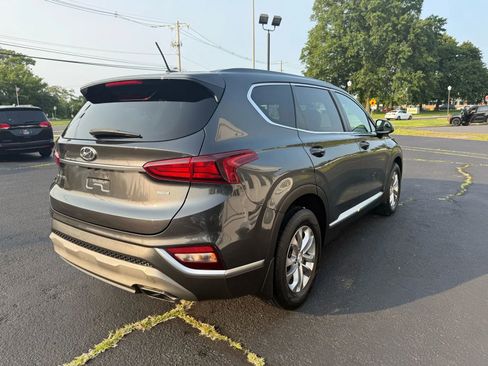 Used 2020 Hyundai Santa Fe SE image 8