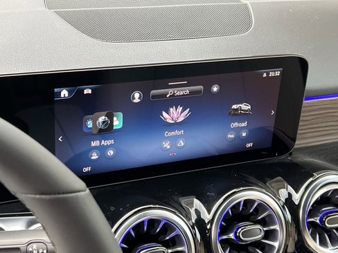 New 2026 Mercedes-Benz GLB 250 4MATIC image 18