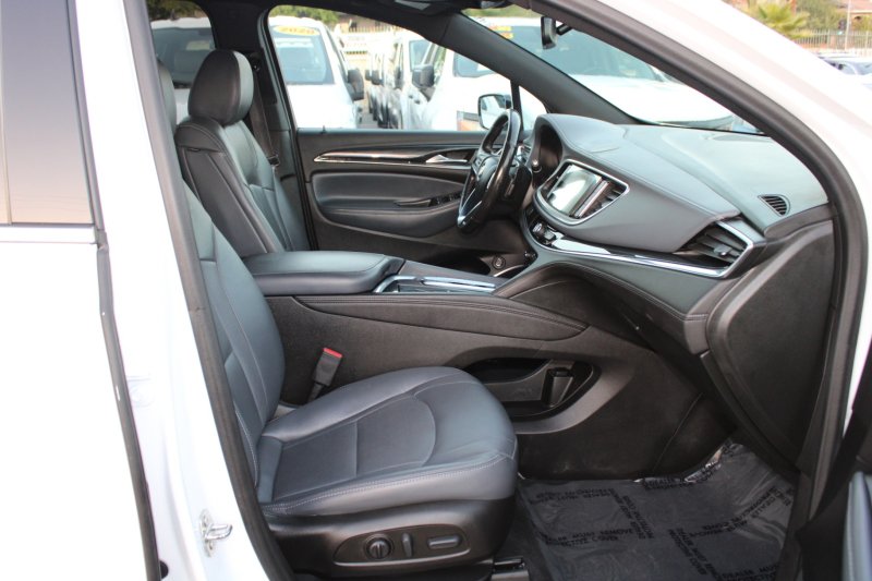 Used 2022 Buick Enclave Essence FWD image 9