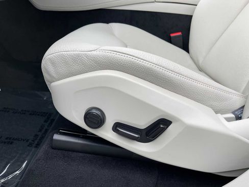 Used 2023 Volvo XC90 B6 Plus w/ Protection Package Premier image 24