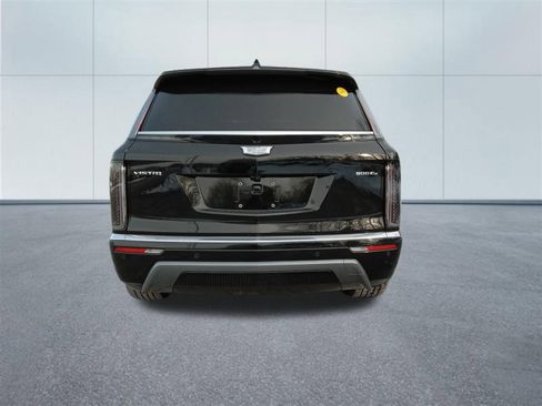 Used 2026 Cadillac Vistiq Luxury image 4
