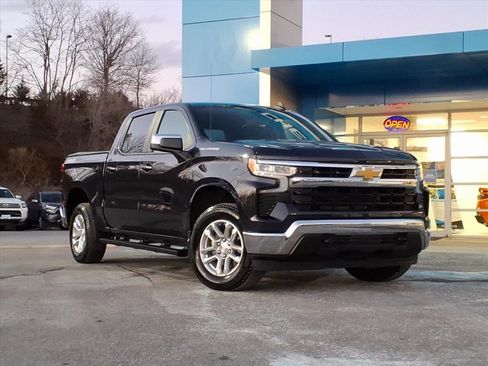 Used 2023 Chevrolet Silverado 1500 LT image 1