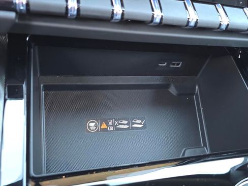 New 2026 GMC Yukon AT4 w/ AT4 Premium Package image 12