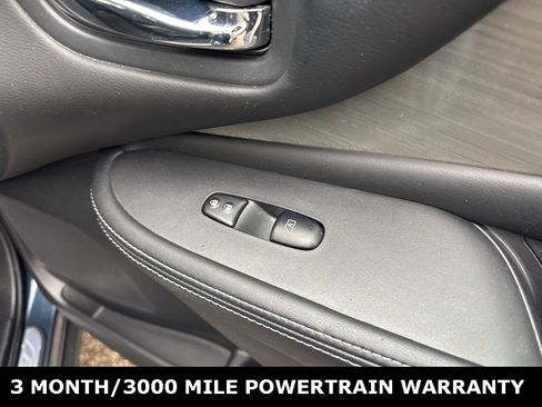 Used 2017 Nissan Murano SV w/ Premium Plus Package image 47