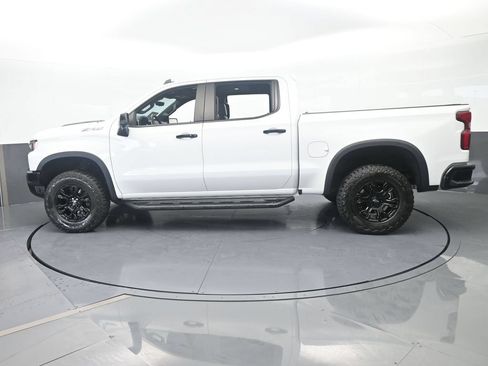 Used 2024 Chevrolet Silverado 1500 ZR2 w/ Technology Package AWD/4WD image 3