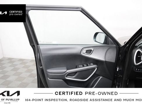 Certified 2025 Kia Soul LX w/ LX Technology Package FWD image 10
