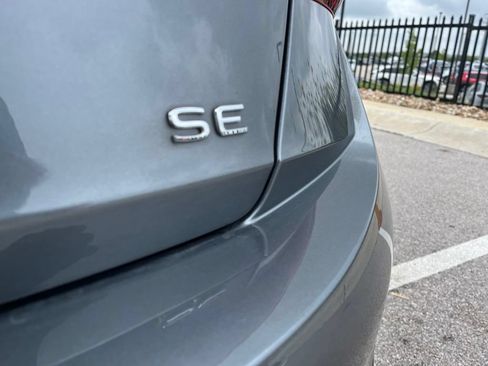 Used 2023 Volkswagen Jetta SE FWD image 9