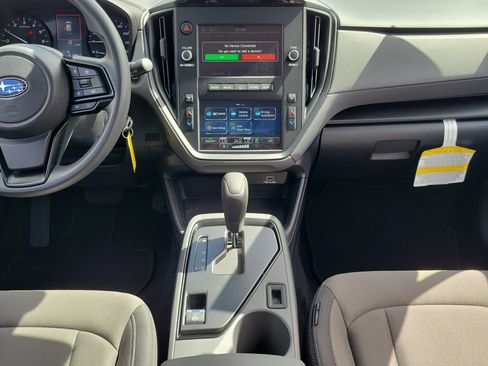 Used 2025 Subaru Crosstrek 2.0i image 18