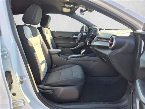 Used 2026 Chevrolet Trax RS FWD image 21