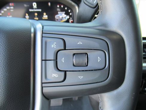Used 2025 GMC Sierra 2500 SLE AWD/4WD image 24