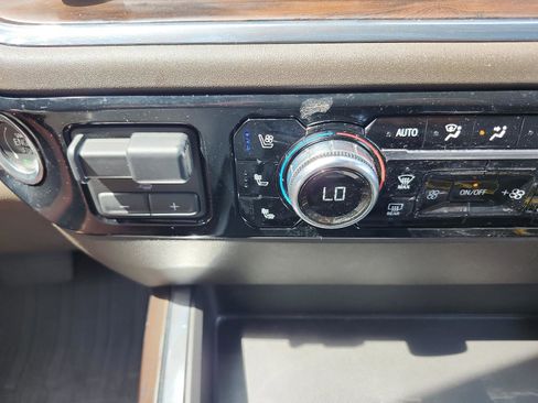 Certified 2025 GMC Sierra 1500 SLT w/ SLT Premium Plus Package AWD/4WD image 23