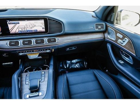 New 2026 Mercedes-Benz GLS 580 4MATIC image 15