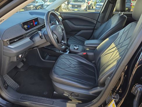 Used 2021 Ford Mustang Mach-E Select image 15