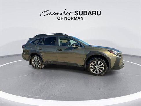 Used 2025 Subaru Outback Limited image 4
