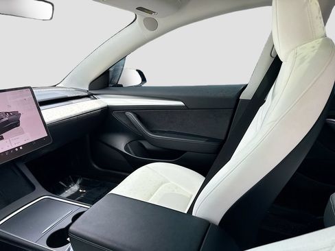 Used 2023 Tesla Model 3 Standard Range RWD image 22