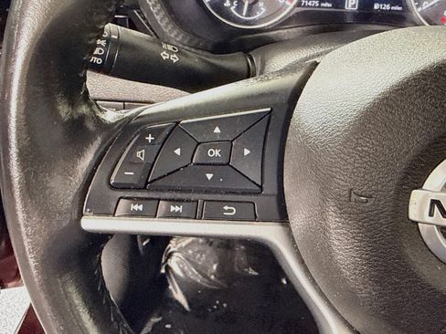 Used 2022 Nissan Sentra SV FWD image 14