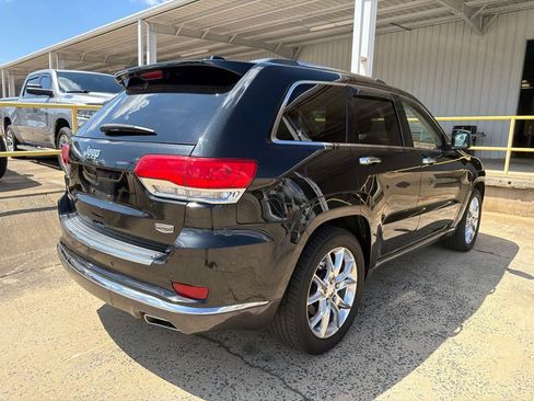 Used 2016 Jeep Grand Cherokee Summit AWD/4WD image 4
