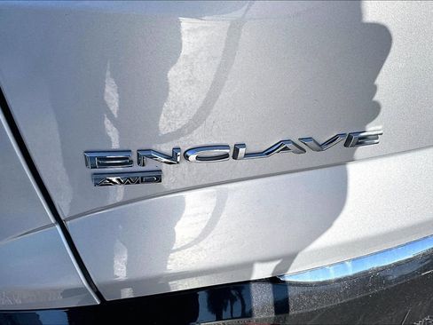 Used 2022 Buick Enclave Premium AWD/4WD image 23