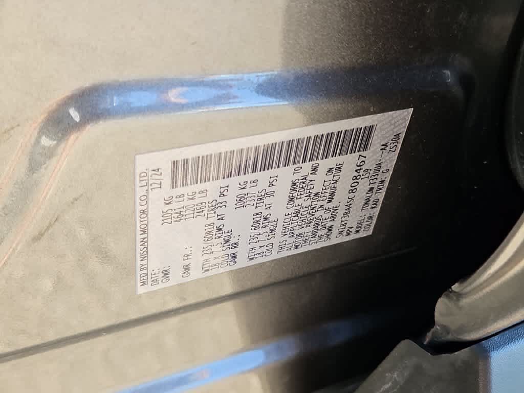 Used 2025 Nissan Rogue SV FWD image 25