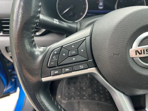 Used 2022 Nissan Sentra SV FWD image 14