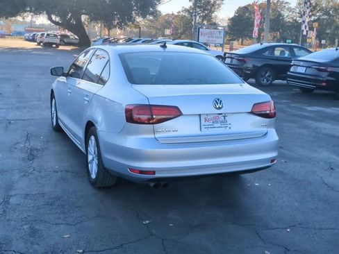 Used 2016 Volkswagen Jetta SE image 7