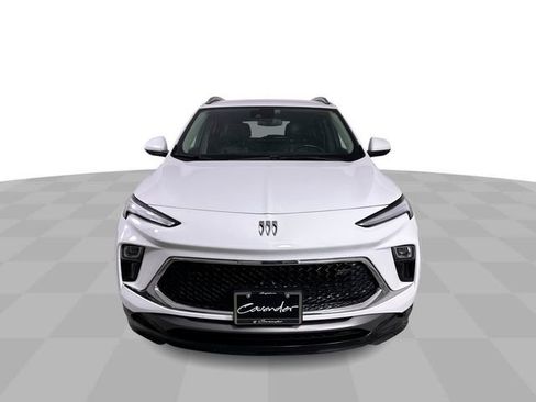 Used 2024 Buick Encore GX Sport Touring image 3