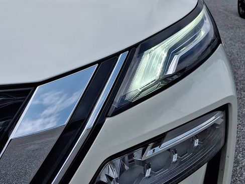 Used 2023 Nissan Rogue Platinum AWD/4WD image 12