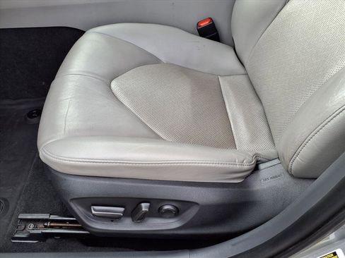 Used 2022 Toyota Camry XLE image 27