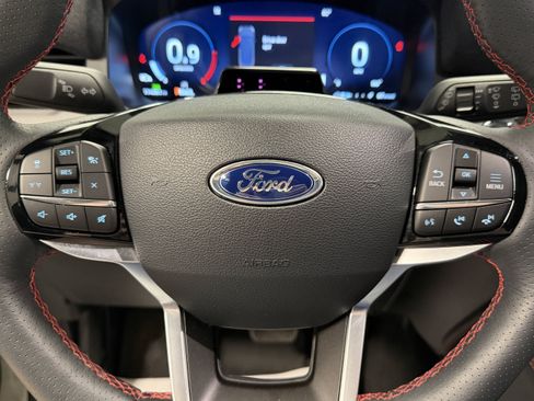 Used 2025 Ford Explorer ST-Line AWD/4WD image 15