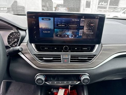 New 2025 Nissan Altima 2.5 SV w/ SV Special Edition Package image 18