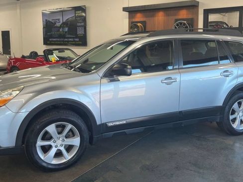 Used 2014 Subaru Outback 2.5i AWD/4WD image 1