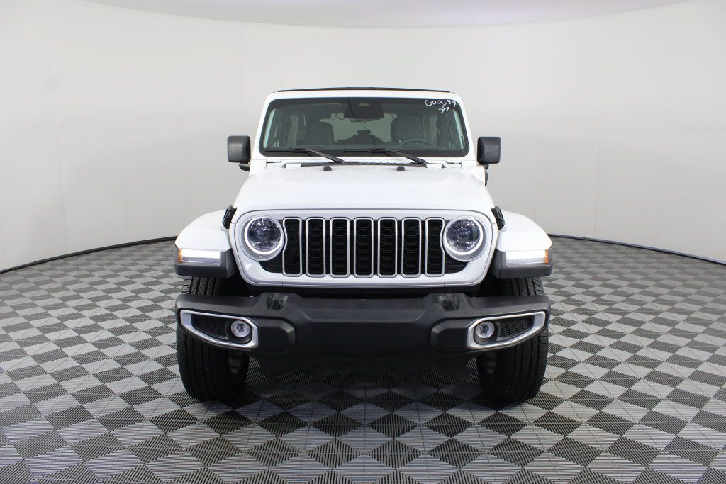 Used 2025 Jeep Wrangler Unlimited Sahara w/ Safety Group AWD/4WD image 25
