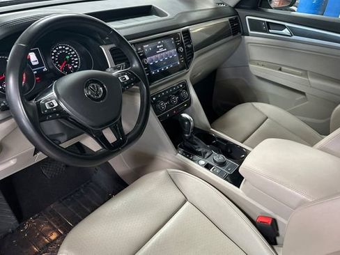 Used 2018 Volkswagen Atlas SEL AWD/4WD image 11