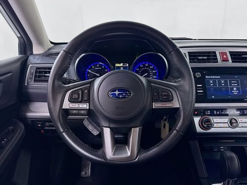 Used 2017 Subaru Legacy 2.5i Premium w/ Moonroof Package AWD/4WD image 11