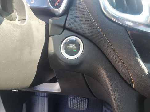 Used 2022 Chevrolet Equinox Premier w/ LPO, Floor Liner Package FWD image 32