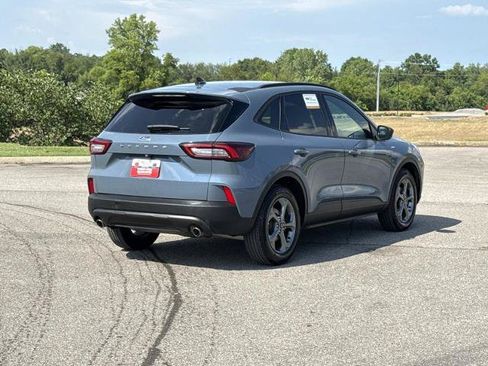 Certified 2025 Ford Escape ST-Line FWD image 5