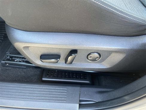 Used 2023 Nissan Rogue SV image 22