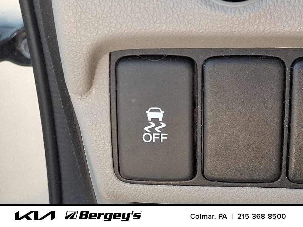Used 2013 Honda CR-V LX image 27