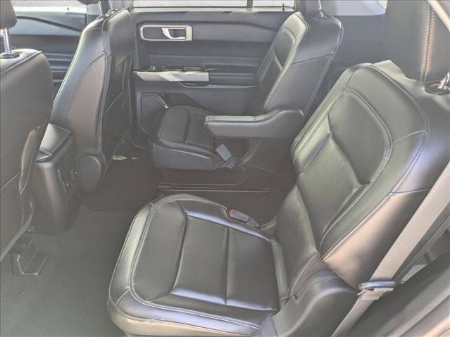 Used 2023 Ford Explorer XLT w/ Equipment Group 202A AWD/4WD image 16