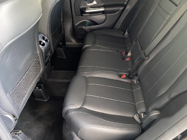 Used 2022 Mercedes-Benz GLA 250 4MATIC image 16