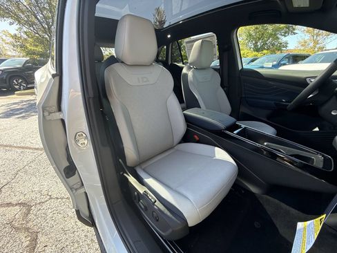 New 2025 Volkswagen ID.4 Pro S Plus AWD/4WD image 26