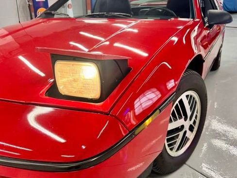 Used 1988 Pontiac Fiero image 11