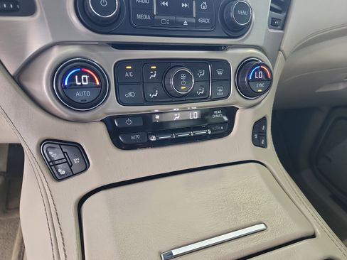 Used 2016 GMC Yukon Denali RWD image 30