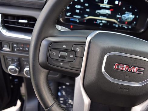 Used 2023 GMC Yukon XL SLT image 65