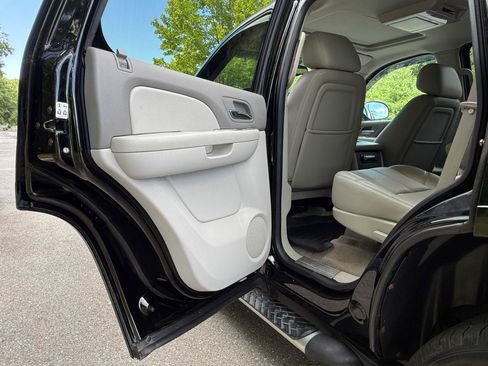Used 2012 Chevrolet Tahoe LT AWD/4WD image 16