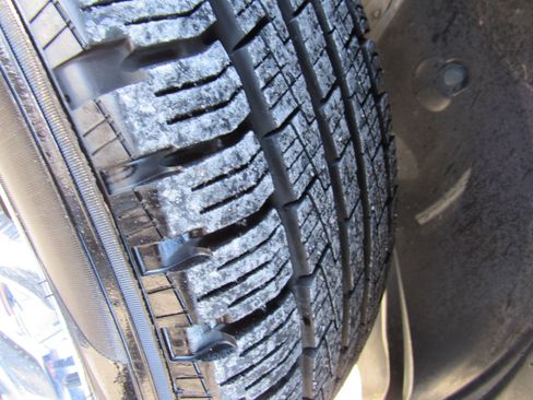 Used 2011 Ford Edge Limited w/ 301A Rapid Spec Order Code image 10