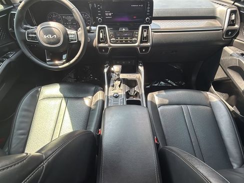 Used 2022 Kia Sorento S FWD image 27
