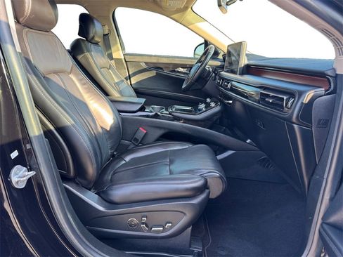 Used 2021 Lincoln Nautilus Reserve w/ Equipment Group 201A image 15